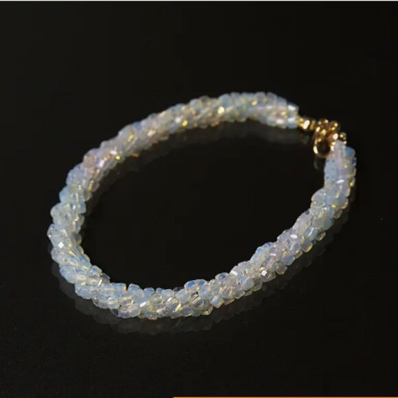 Natural White Ethiopian Opal Twisted Beaded Bracelet 8 inches Long - Picture 1 of 5